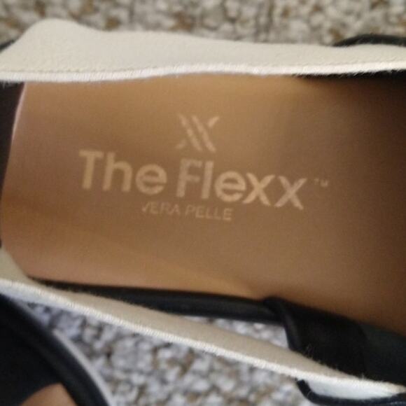 The FLEXX Wat Is Wav Sandal Women’s Size 8.5 Comfort Slip-On - Picture 9 of 12